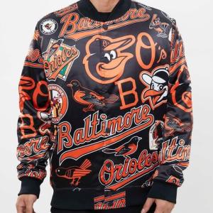CHAMARRA IMORE ORIOLES AOP SATIN JACKET BLACK en STOCK