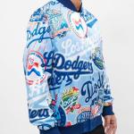 CHAMARRA ANGELES DODGERS AOP SATIN JACKET BLUE en STOCK