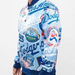 CHAMARRA ANGELES DODGERS AOP SATIN JACKET BLUE en STOCK