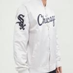 CHAMARRA AGO WHITE SOX WORDMARK SATIN JACKET SILVER en STOCK