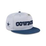 GORRA NEW ERA CAP NEW ERA STREET DANGLE 9FORTY STRAPBACK en STOCK