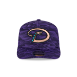 GORRA NEW ERA CAP ARIZONA DIAMONDBACKS MLB CLUBHOUSE 2025 ALTERNATIVA 9SEVENTY SNAPBACK MORADA en STOCK