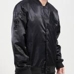 CHAMARRA ON RED SOX TRIPLE BLACK SATIN JACKET TRIPLE BLACK en STOCK
