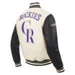 CHAMARRA ORADO ROCKIES RETRO CLASSICS RIB VARSITY JACKET EGGSHELL BLACK en STOCK