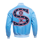 CHAMARRA AGO WHITE SOX RETRO CLASSIC RIB SATIN JACKET UNIVERSITY BLUE en STOCK