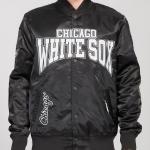 CHAMARRA AGO WHITE SOX CREST EMBLEM SATIN JACKET BLACK en STOCK