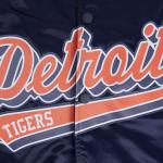 CHAMARRA DETROIT TIGERS SCRIPT TAIL MENS SATIN JACKET MIDNIGHT NAVY ORANGE MIDNIGHT NAVY en STOCK