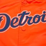 CHAMARRA OIT TIGERS BIG LOGO WORLD SERIES SATIN JACKET ORANGE en STOCK