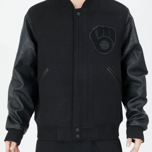 CHAMARRA AUKEE BREWERS TRIPLE BLACK WOOL VARSITY JACKET TRIPLE BLACK en STOCK