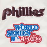 CHAMARRA ADELPHIA PHILLIES RETRO CLASSIC RIB SATIN JACKET EGGSHELL WINE en STOCK